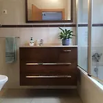 3 Bedroom With Pool In 아파트 *