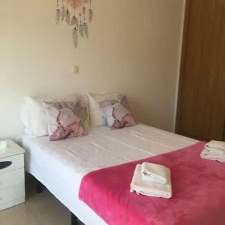 3 Bedroom With Pool In דירה *