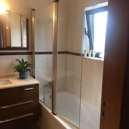 3 Bedroom With Pool In Apartment *